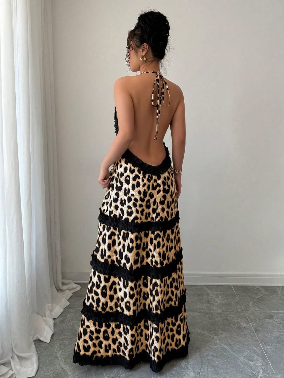 🛒Breezaya Vestido de Praia com Recorte de Renda Estampado de Leopardo Preto Sem Costas - Imagem 2