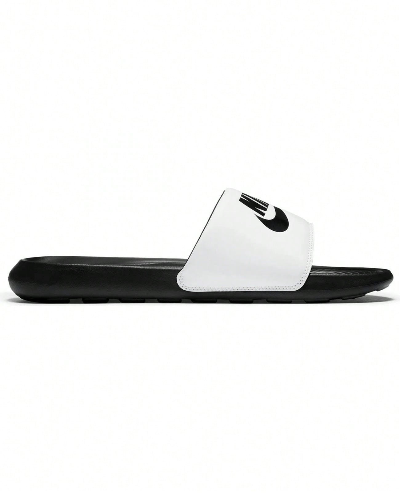 🛒FILA Chinelo Slide Nike Victory Masculino - Preto e Branco - Imagem 3