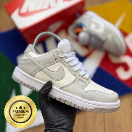 NIKE DUNK LOW